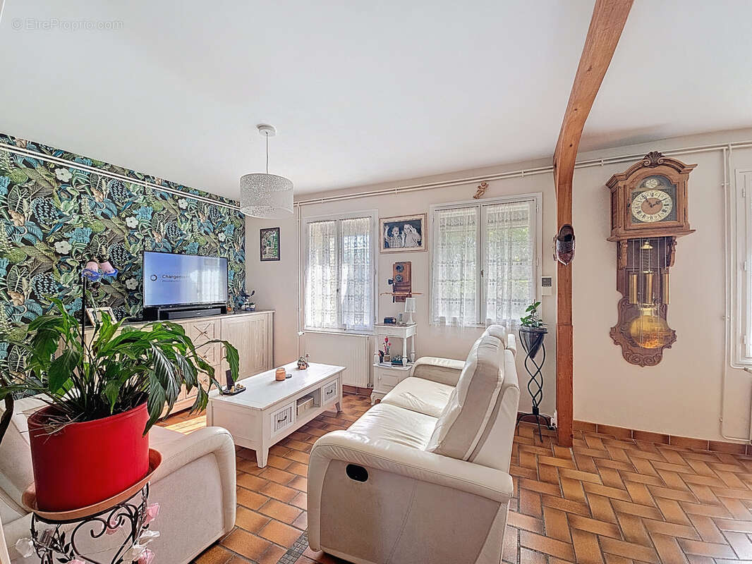 Maison à CURCIAT-DONGALON