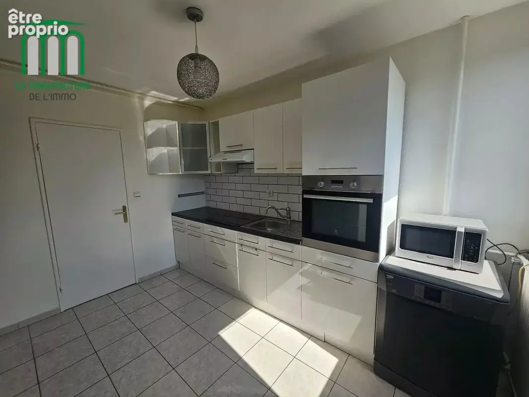 Appartement F3 - 64,94M2 - Cave - Saint-Etienne Secteur La Métare - photo 2