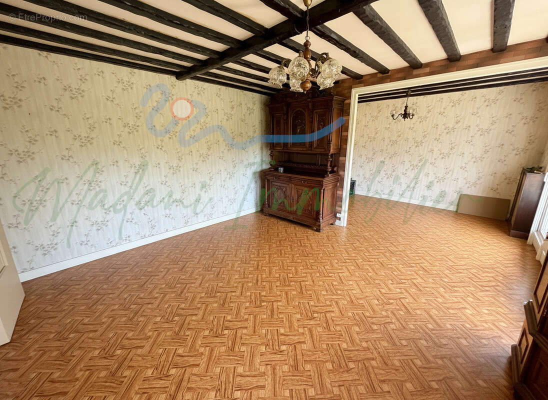 Maison à FRENEUSE