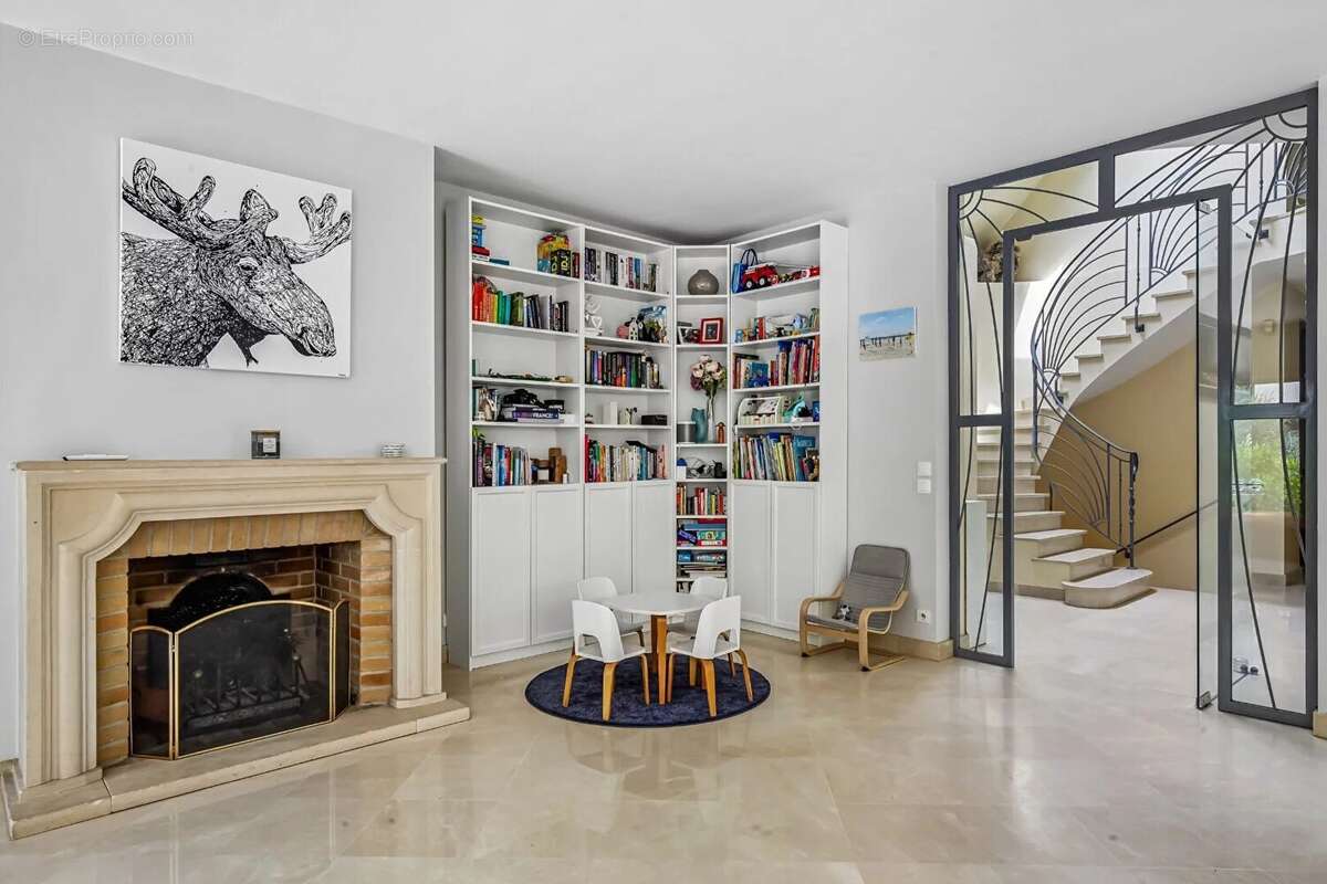 Le vesinet sud, 8 mn rer, maison contemporaine de 261 m² - 5 chambres - terrain 1000 m² - photo 6