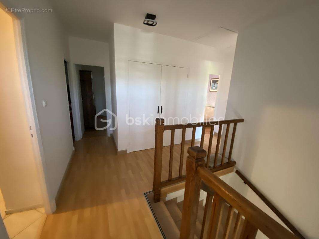 Maison  avec piscine à vendre : Profitez de l'évasion en ville ! - photo 15