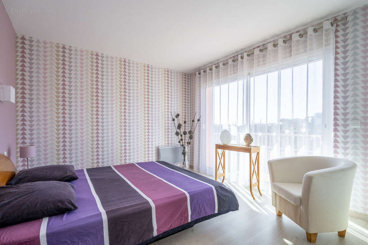 Dpt Aude (11), à vendre NARBONNE maison P7 de 232 m² - Terrain de 1 065,00 m² - photo 14