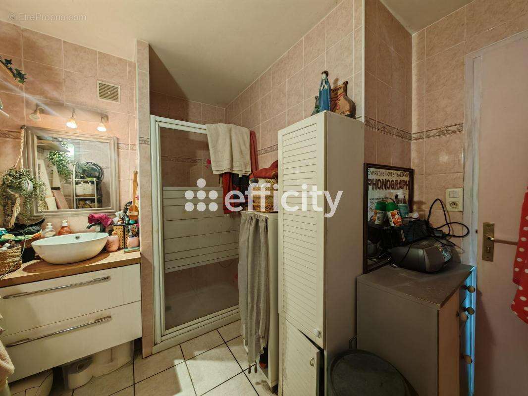 Appartement à FONTAINE