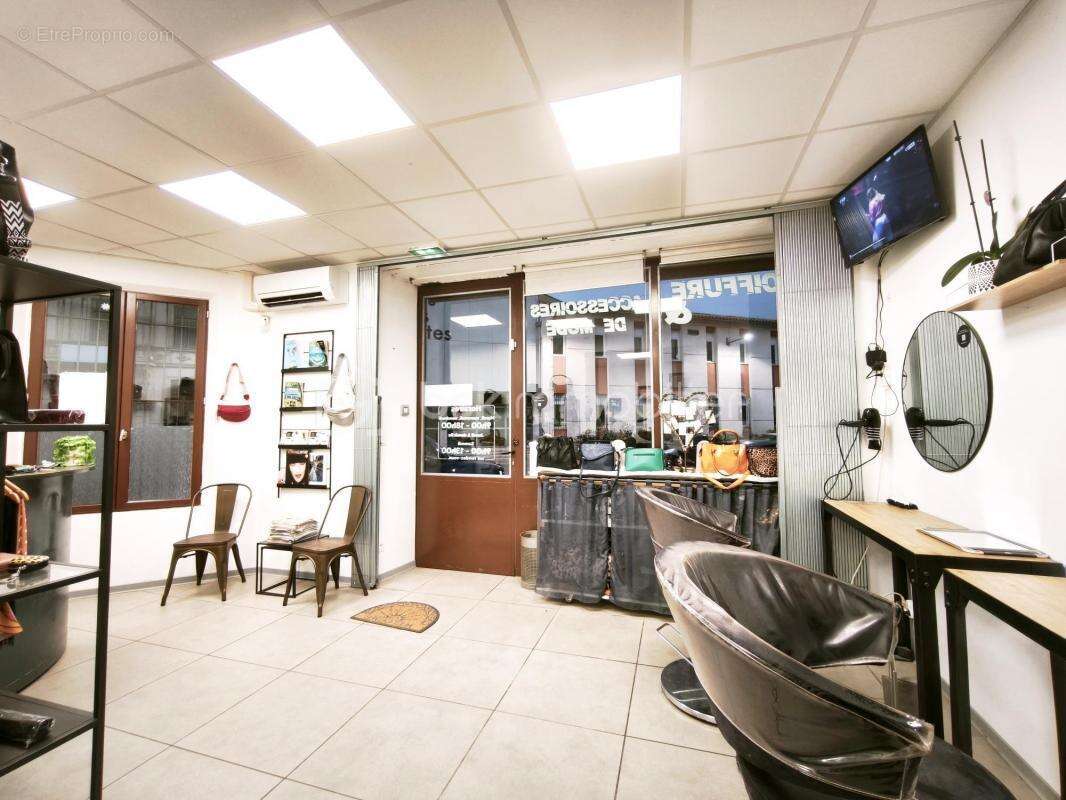 Commerce à LEZIGNAN-CORBIERES