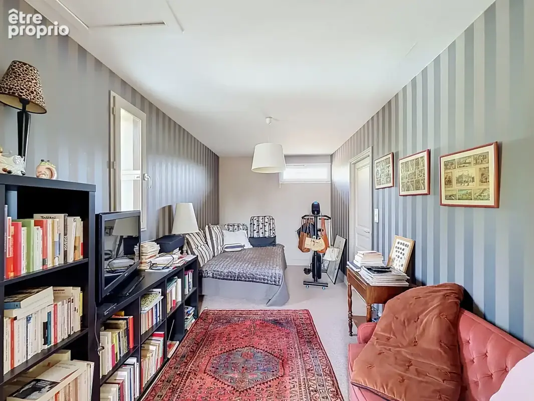 AUX PORTES D'ANGOULEME Belle maison de caractère de 280m2 habitables et sur 4000m2 de terrain clos avec piscin - photo 9