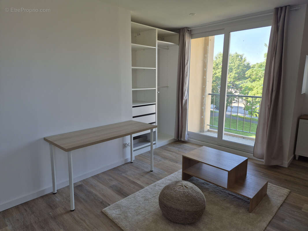 Studio centre ville meublé refait à neuf - photo 4