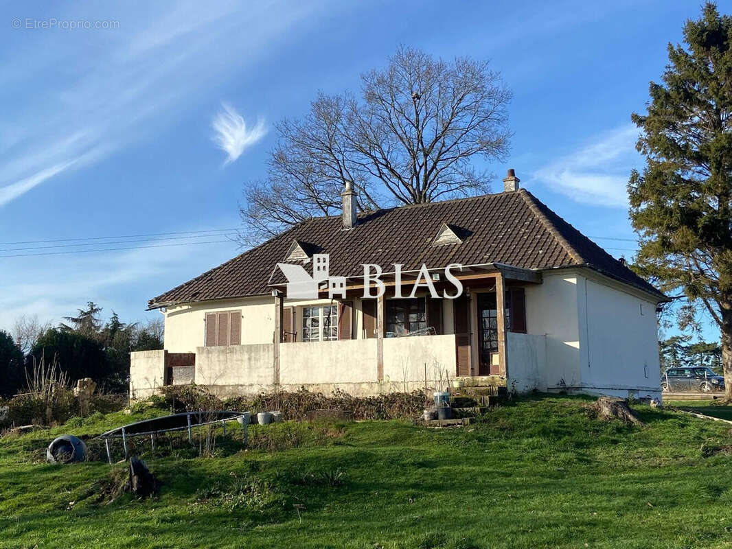 Maison à SAINT-PAER