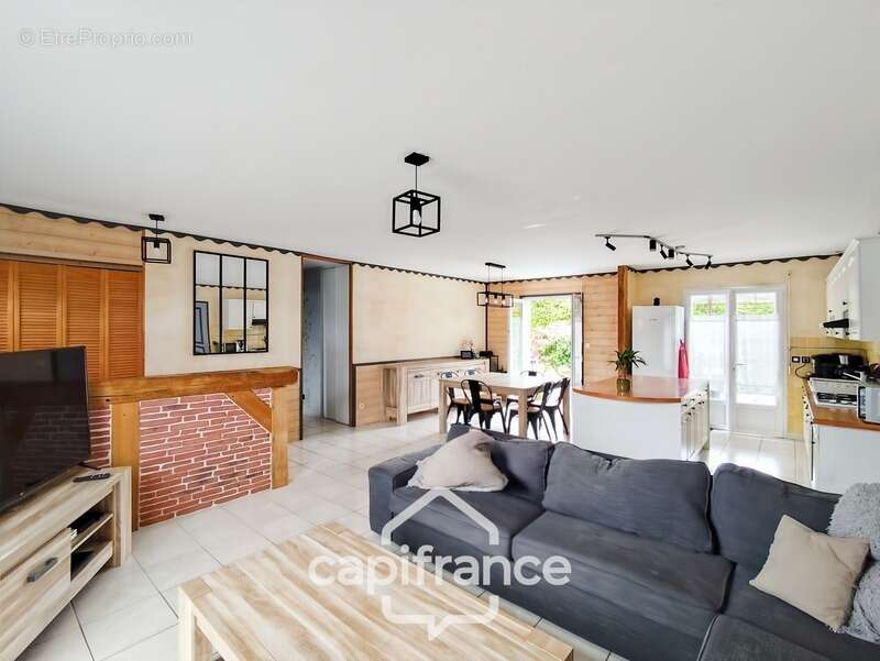 Maison à vendre 7 pièces MONTAILLE (72)  -  terrain de 840 m²  - - photo 4