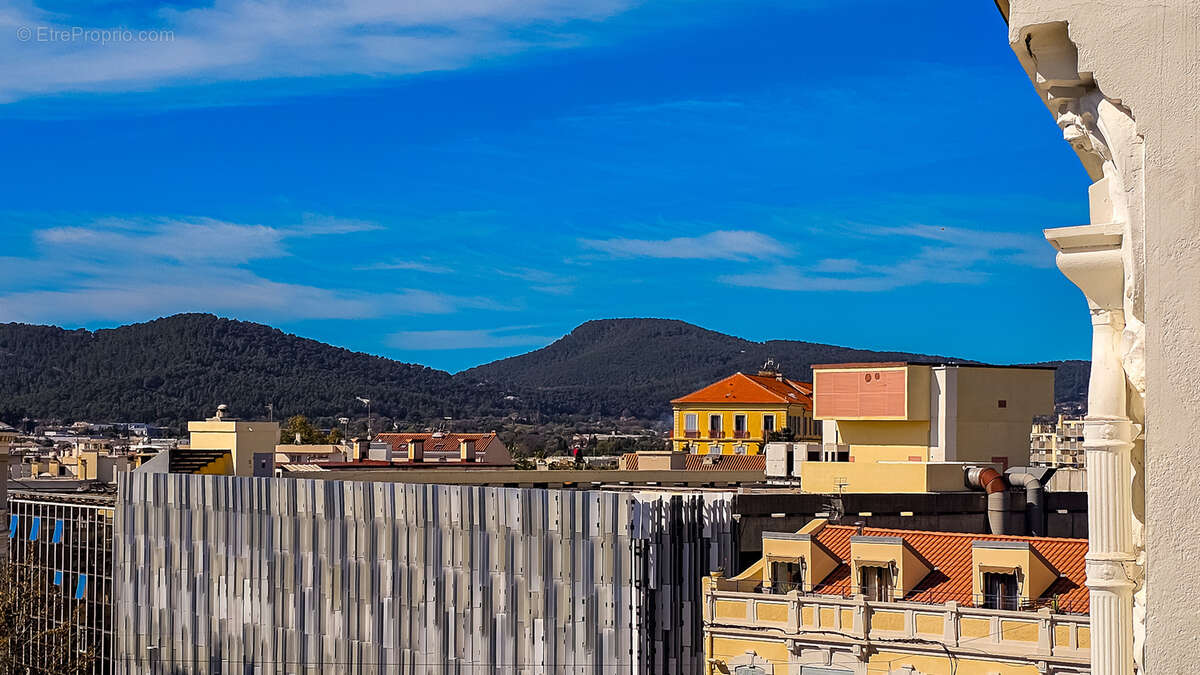 Appartement à HYERES