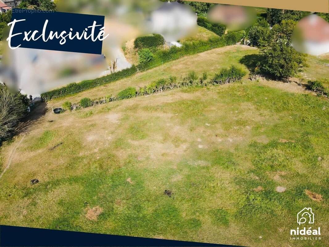 Terrain à FERRIERE-LA-PETITE