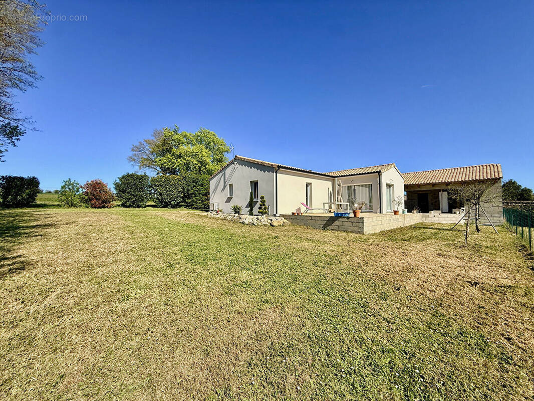 Maison à CHAMPNIERS