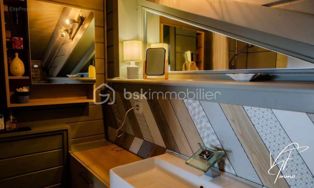 Maison à LE CASTELLET