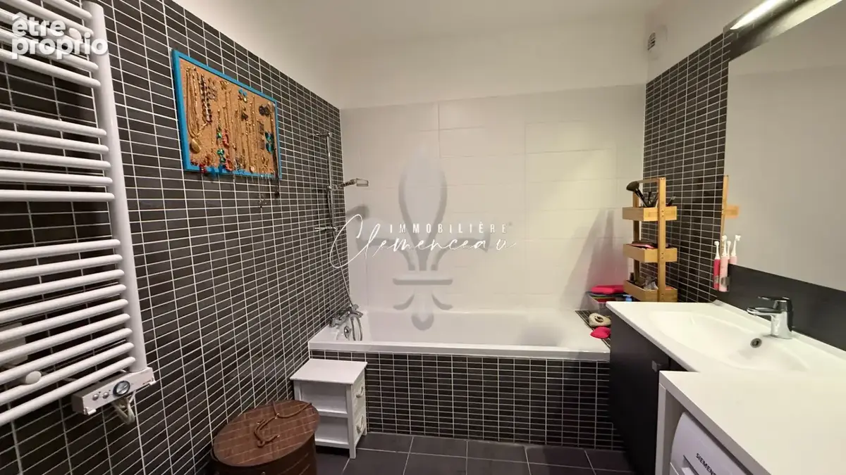 A vendre - appartement 82.45 m² - 3 chambres - jardin/terrasse 202 m² - 2 parking- 1 cave - photo 11