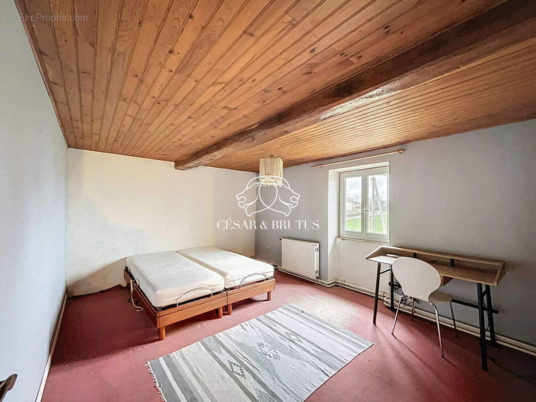 Maison à SEMUR-EN-BRIONNAIS