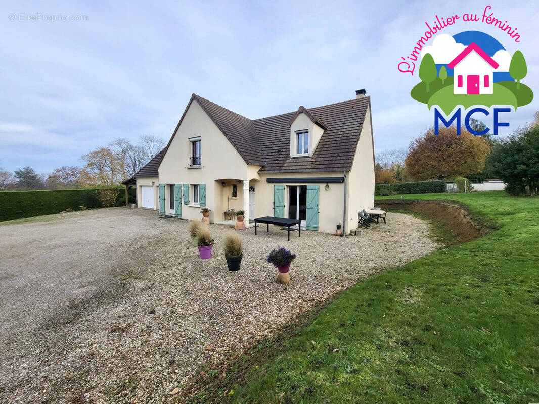 Maison à THOIRY
