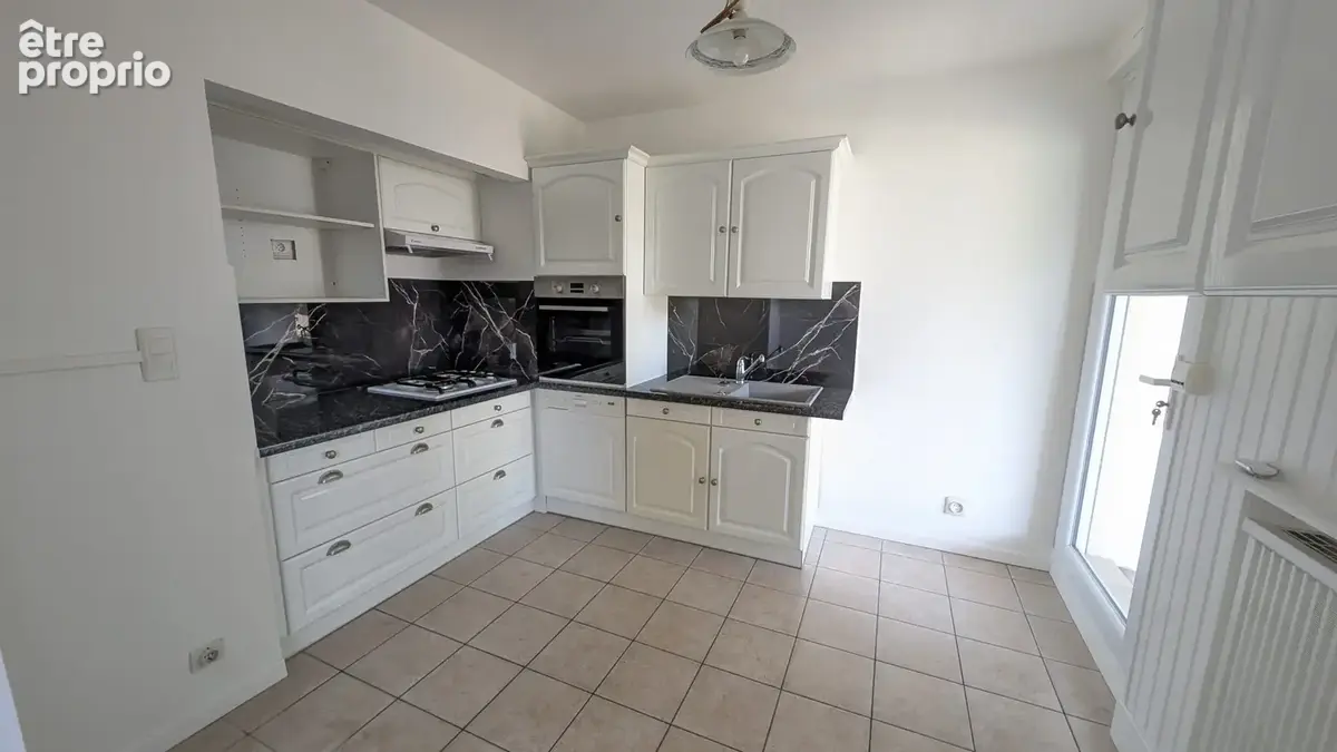 Maison 117 m² à Le Cendre  - photo 7