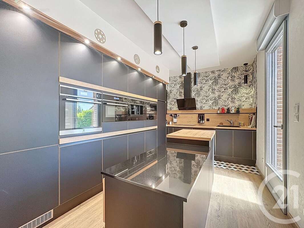 Maison à MENESTREAU-EN-VILLETTE