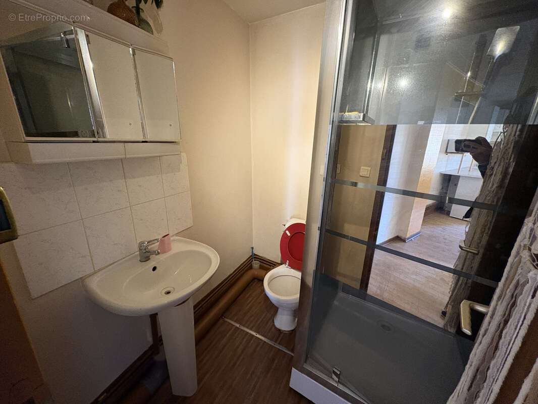 Appartement à VIC-LE-COMTE