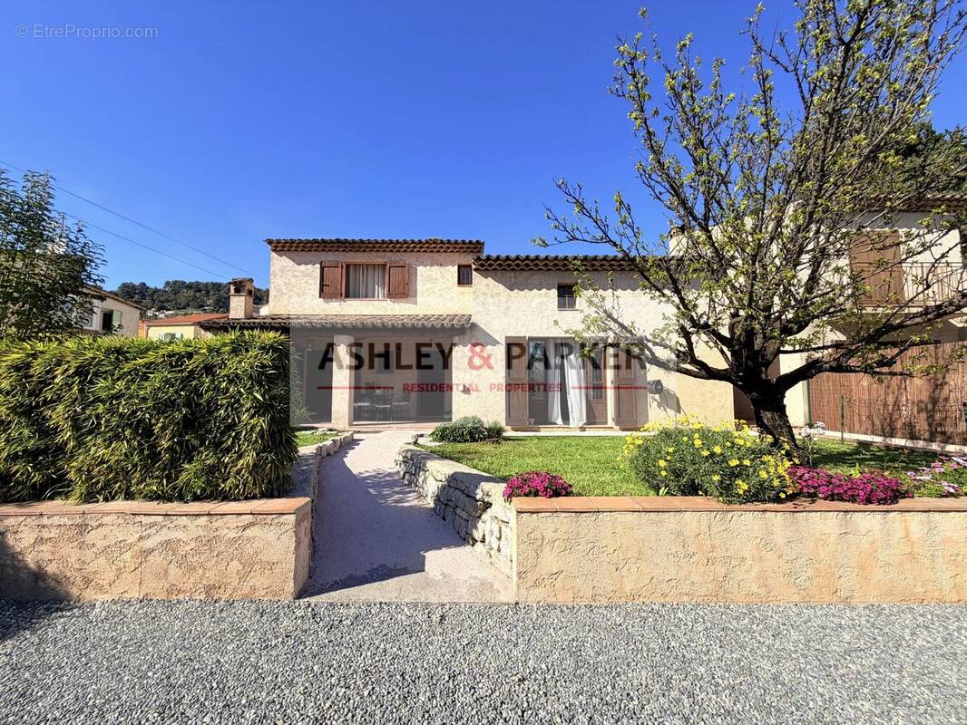 Maison à LA COLLE-SUR-LOUP