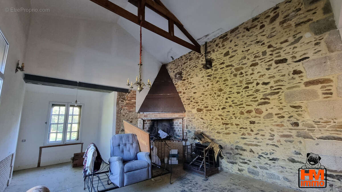 Maison à SAINT-JUNIEN