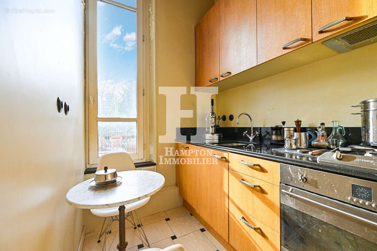 Appartement à PARIS-19E
