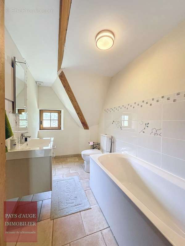 Maison à AVERNES-SAINT-GOURGON