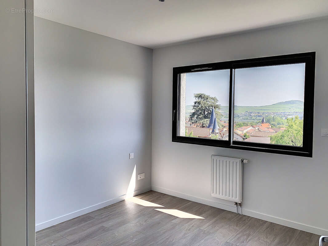 Maison à PERIGNAT-LES-SARLIEVE