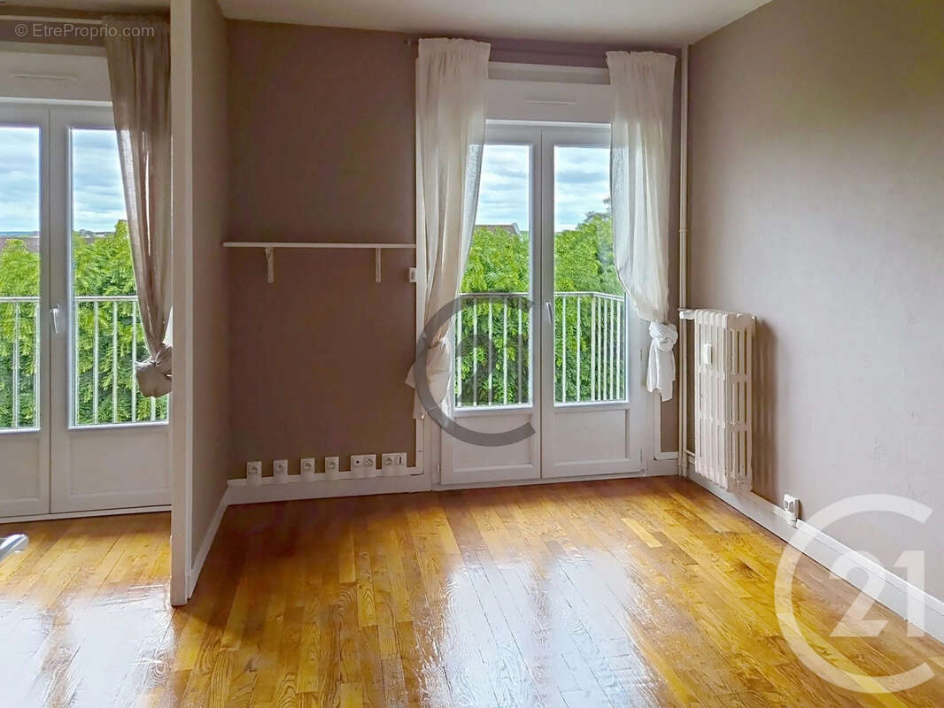 Appartement 81 m² à Auxerre  - photo 10
