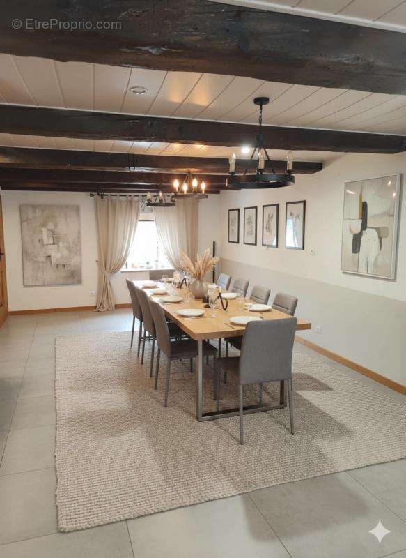 Maison à MONTECHEROUX