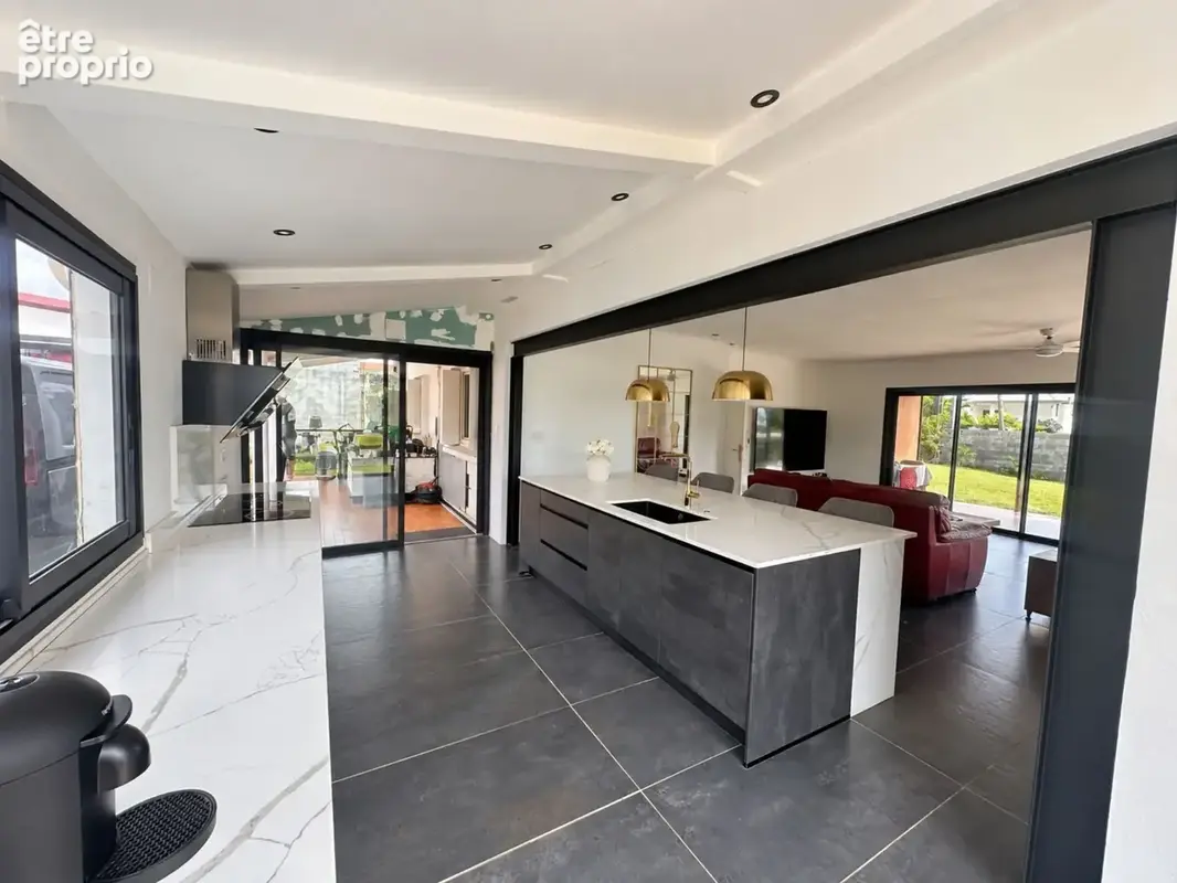 Maison 4 pièces 100 m² à vendre à Saint-Benoit (97470) - photo 7