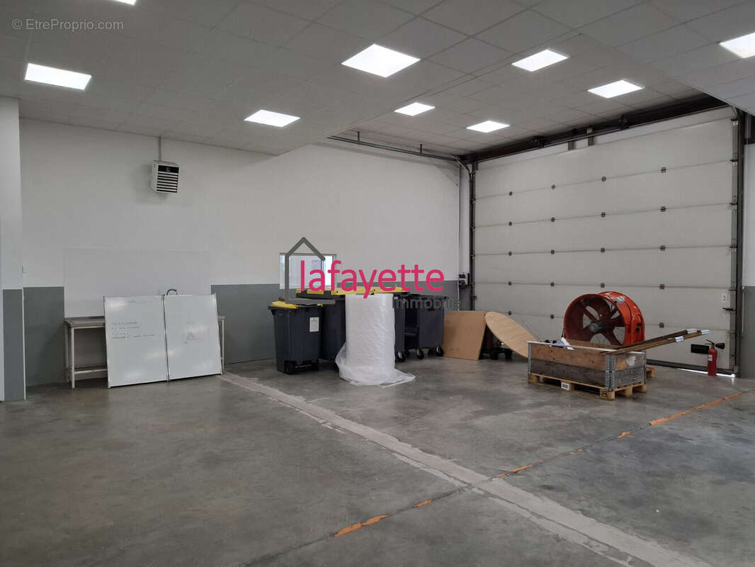 Commerce à BRETTEVILLE-SUR-ODON