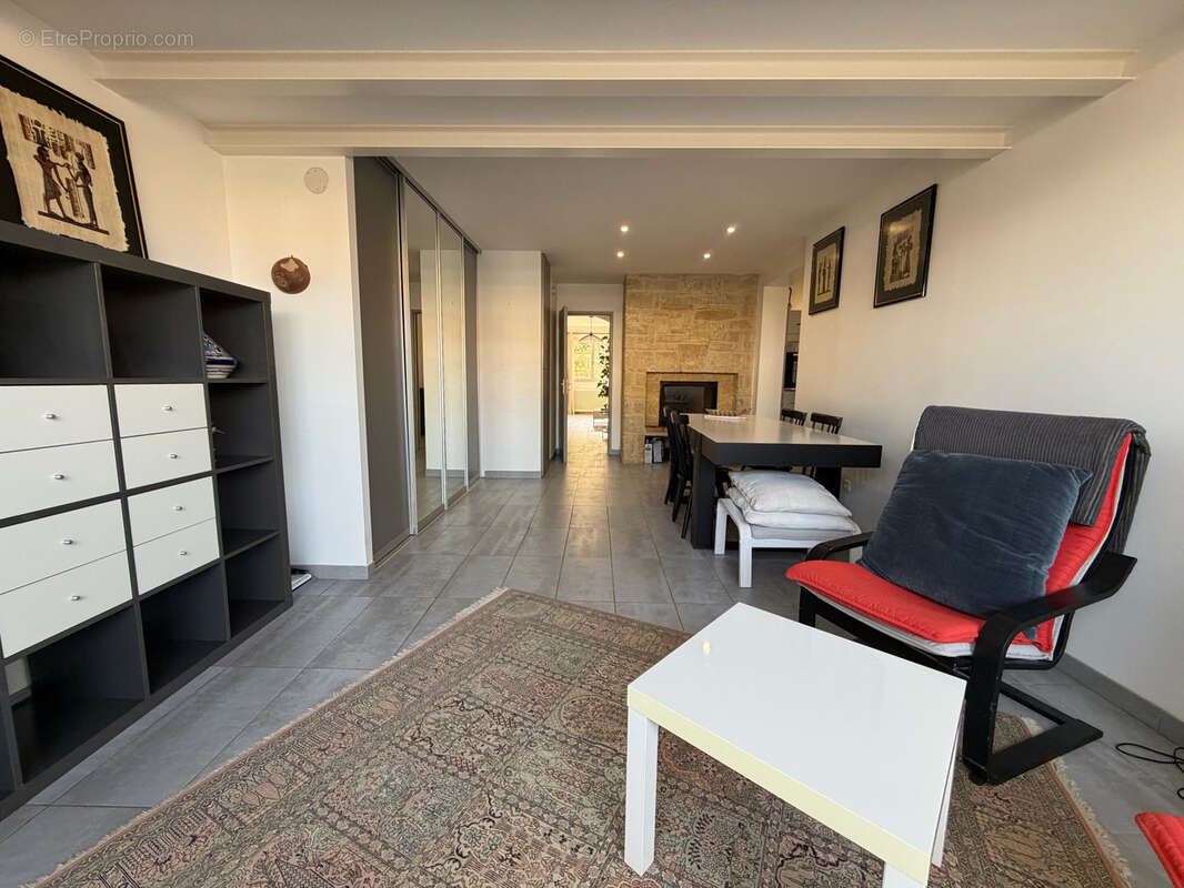 Maison à MAUGUIO