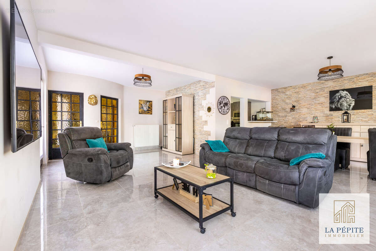 Maison à SAINT-AMAND-LES-EAUX