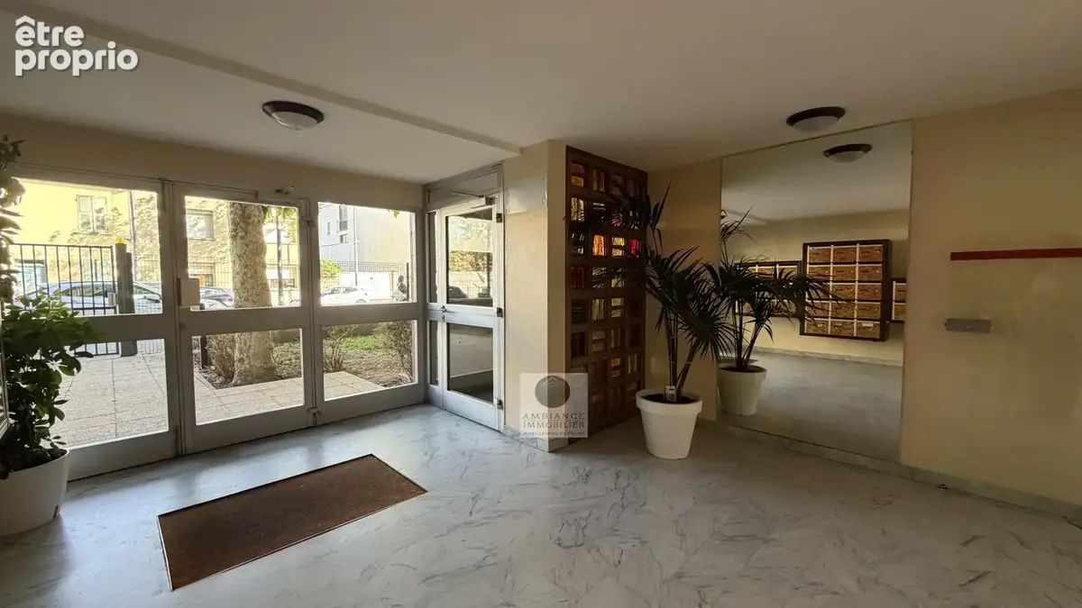 Appartement lumineux au 5eme étage avec ascenseur - photo 14