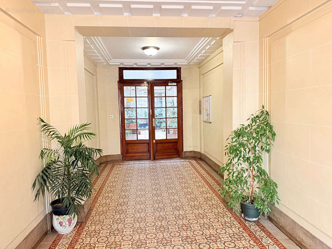 Appartement à PARIS-14E