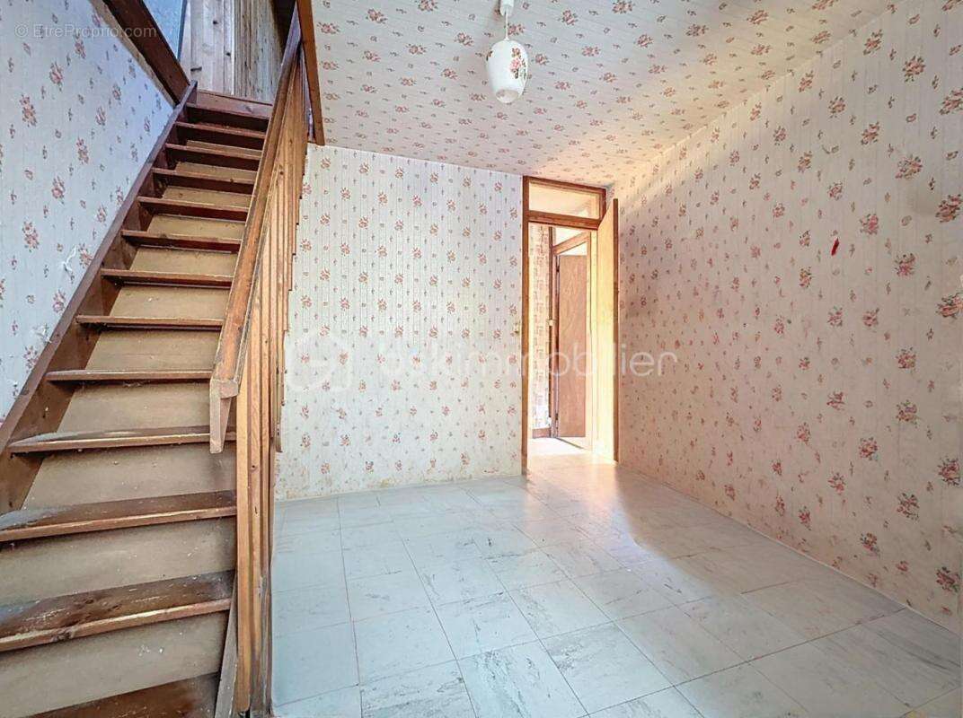 Maison à MONTFARVILLE