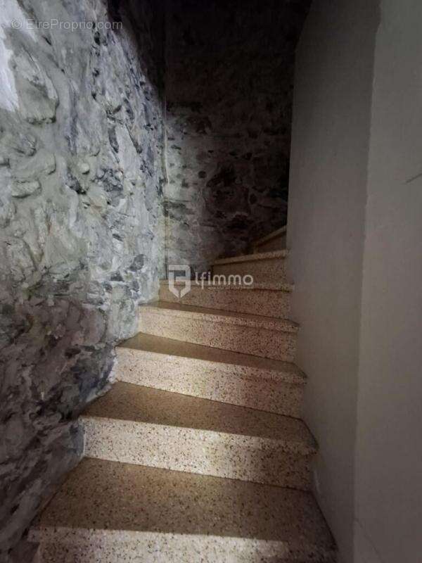 Maison à BELVIANES-ET-CAVIRAC