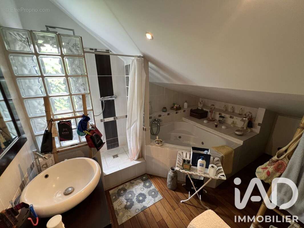 Appartement 94 m² à Saint-Paul  - photo 8