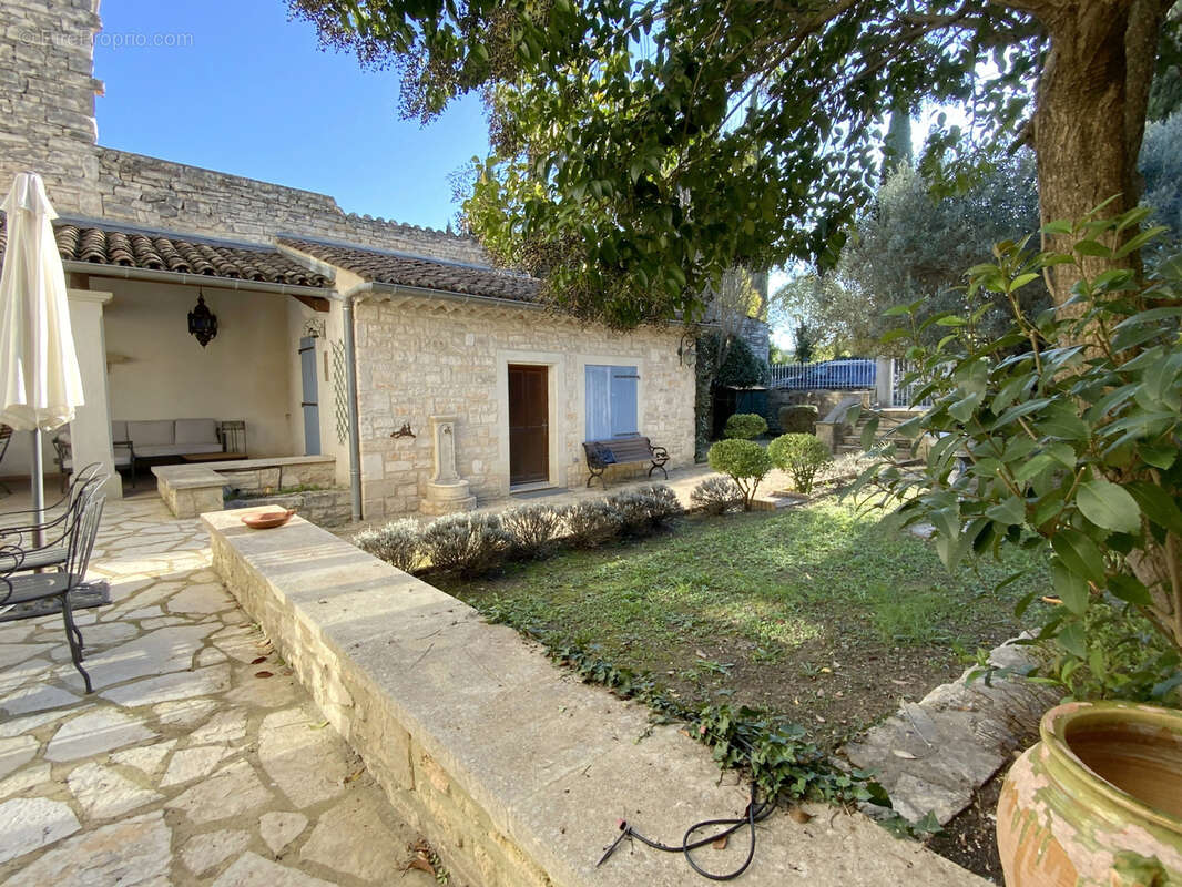 Maison à UZES
