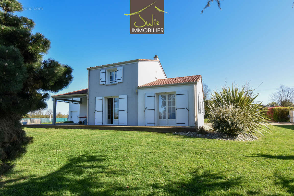 Maison à LA FORET-SUR-SEVRE