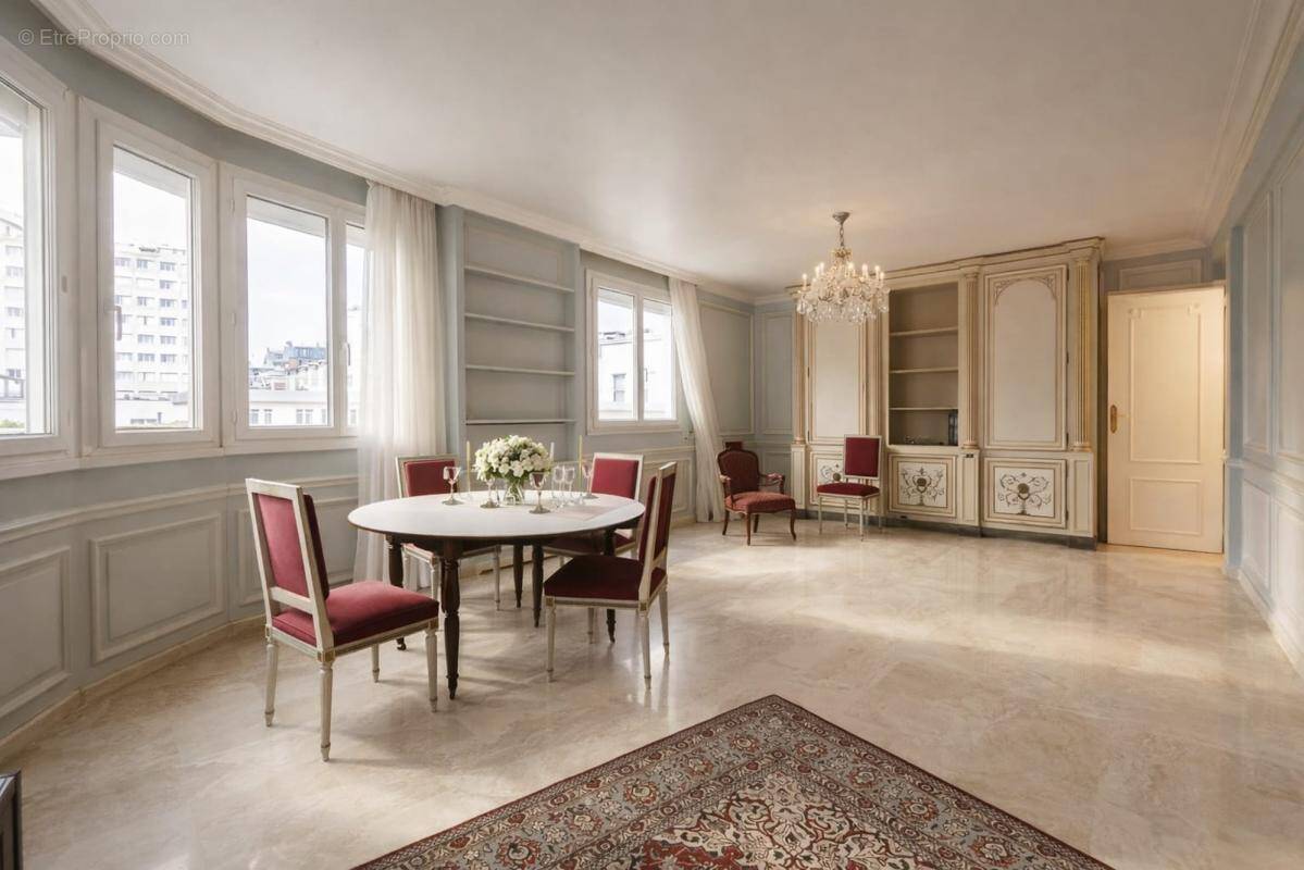 Appartement à PARIS-12E