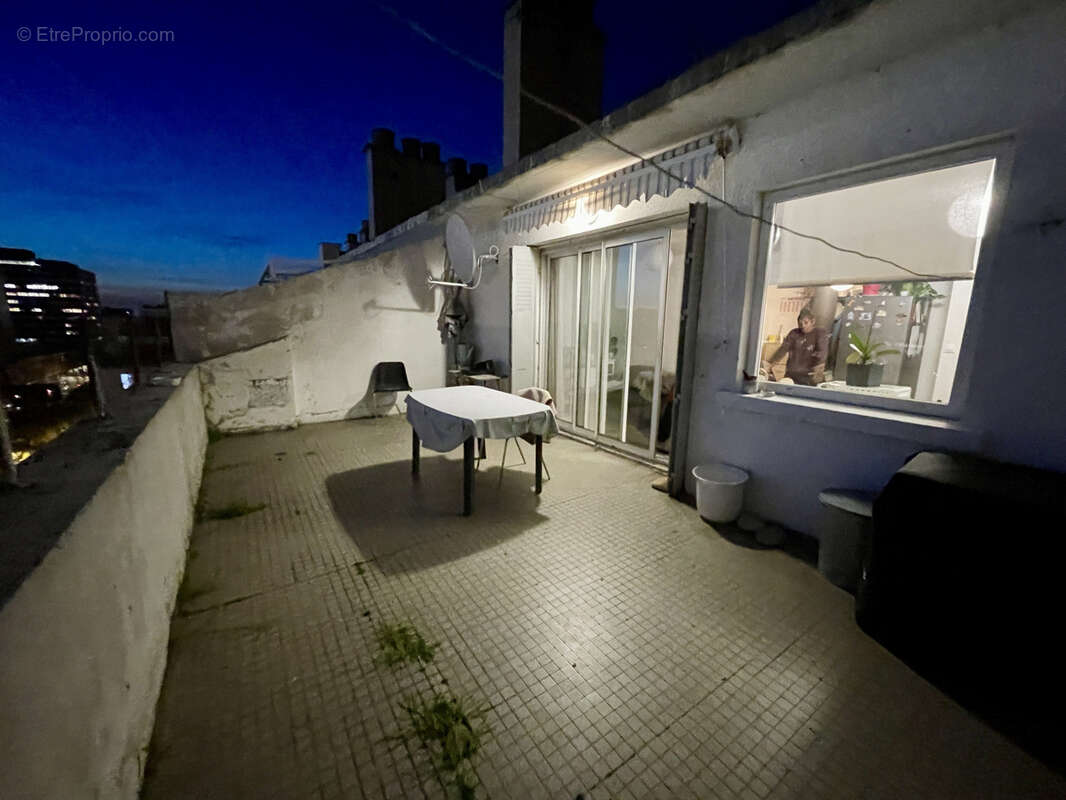 Appartement à MARSEILLE-5E