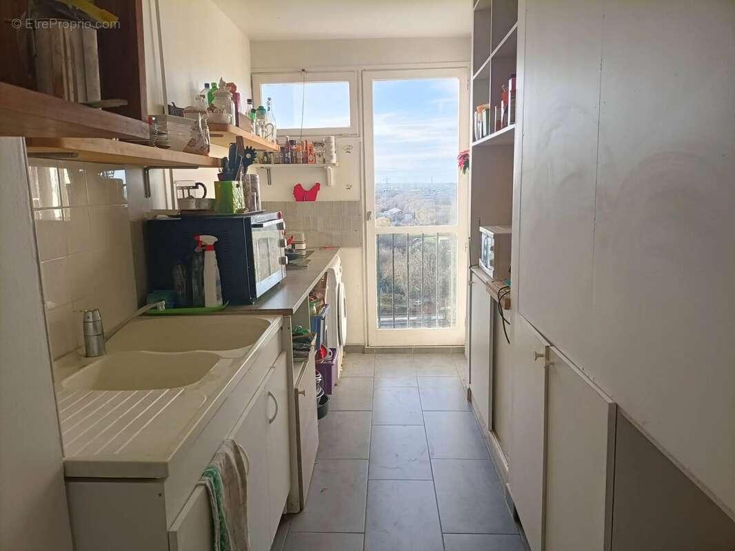 Appartement à VILLENEUVE-LA-GARENNE
