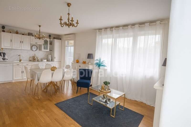 Appartement à MARSEILLE-11E
