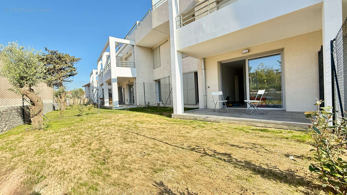 Appartement à SIX-FOURS-LES-PLAGES
