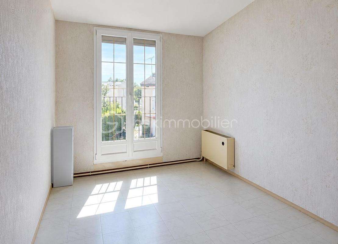 BÉTHENY – Maison familiale 3 chambres, avec jardin dans un quartier résidentiel recherché - photo 8