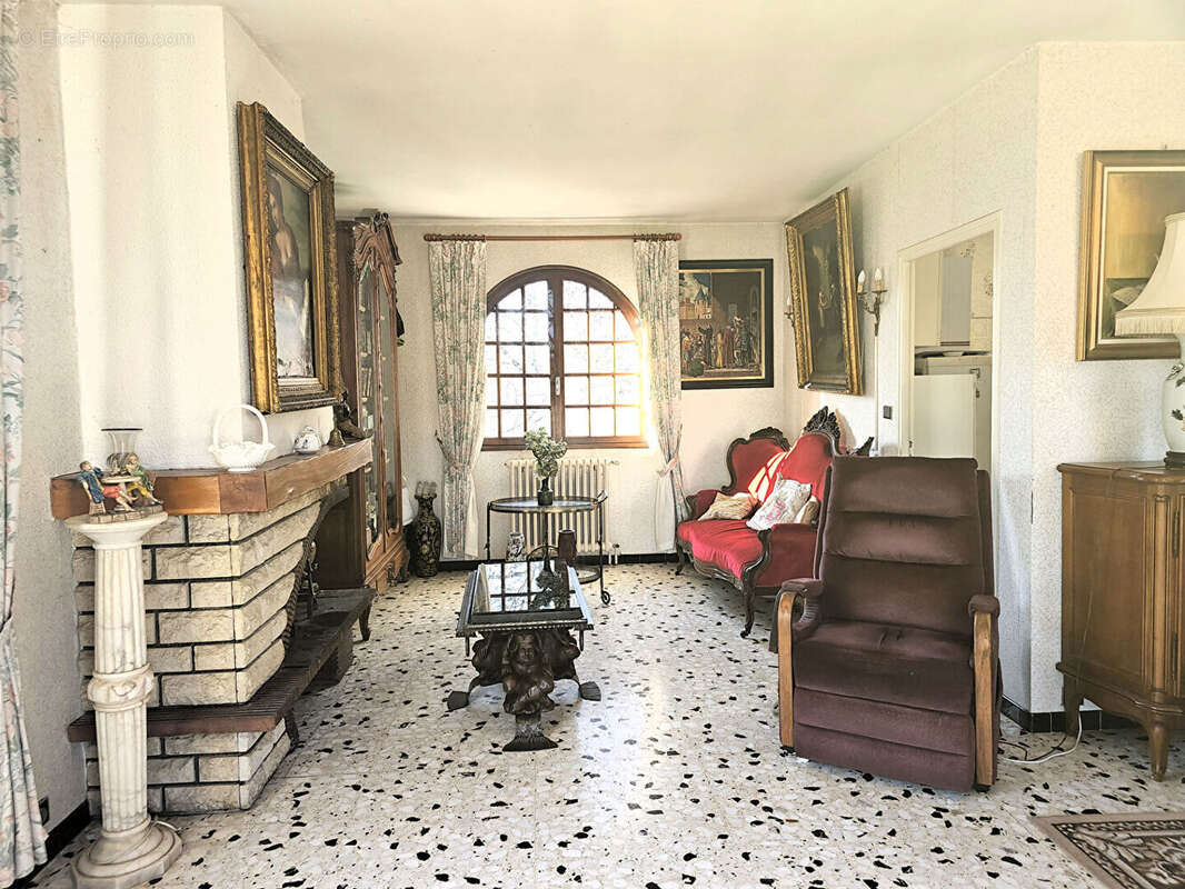 Maison à LAVERNOSE-LACASSE