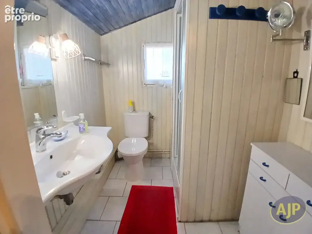 Grande maison familiale avec piscine et rangements - photo 11