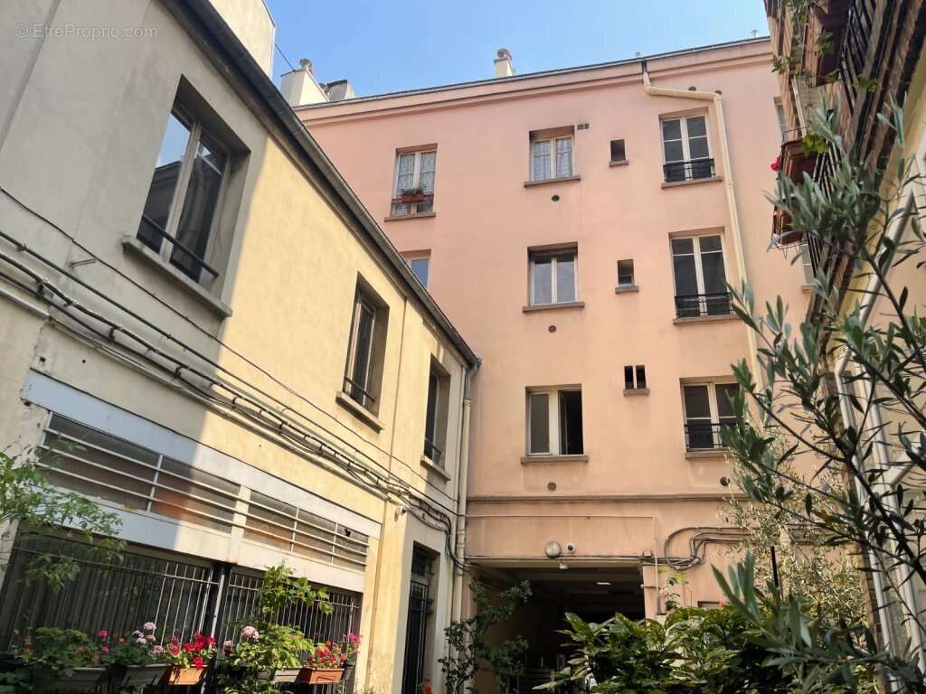 Appartement à PARIS-18E