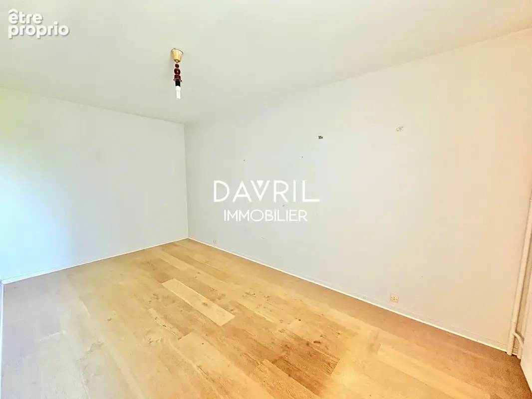 En exclusivité chez DAVRIL ***Proche de toutes les commodités ****Gare***Commerces *** - photo 4